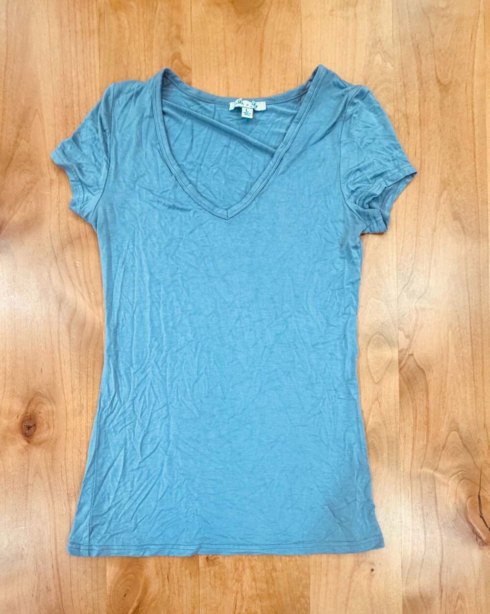 She + Sky Women's Blue V-Neck Short Sleeve T-Shirt Size L